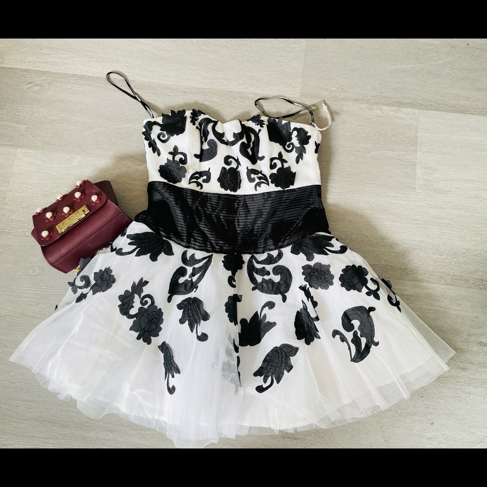 White Cocktail Puffy Mini Dress *Orignal $42*